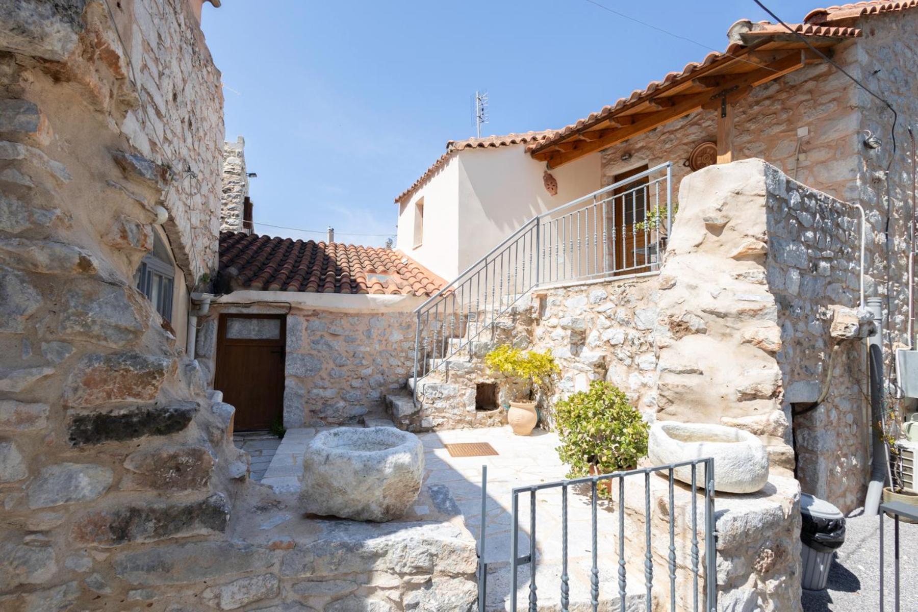 Sophia Areopoli Guesthouse Exterior photo